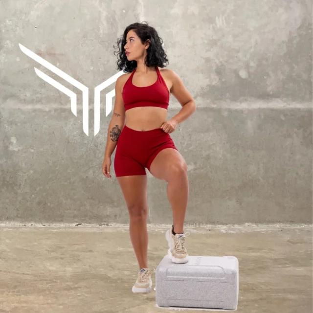 ❤️ 𝗘𝗦𝗦𝗘𝗡𝗧𝗜𝗔𝗟 – 𝗟𝗢𝗩𝗘 ❤️
Tout est réuni pour révéler votre puissance. 🏋️‍♀️  ✨ Bientôt disponible sur notre shop en ligne.
📲 Restez connectées pour connaître la date de lancement ! 😍  #originalwildlife #sportwear #laréunion #fitgirl #fitmum #fitlove #crossfit #comingsoon